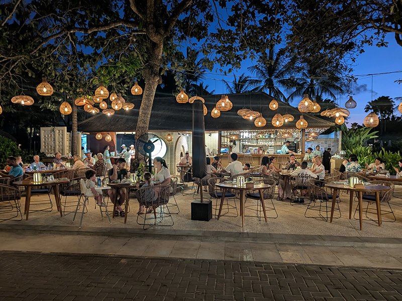 Toya Beach Bar & Grill - Sofitel Bali Nusa Dua Beach Resort